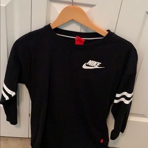 Black nike shirt